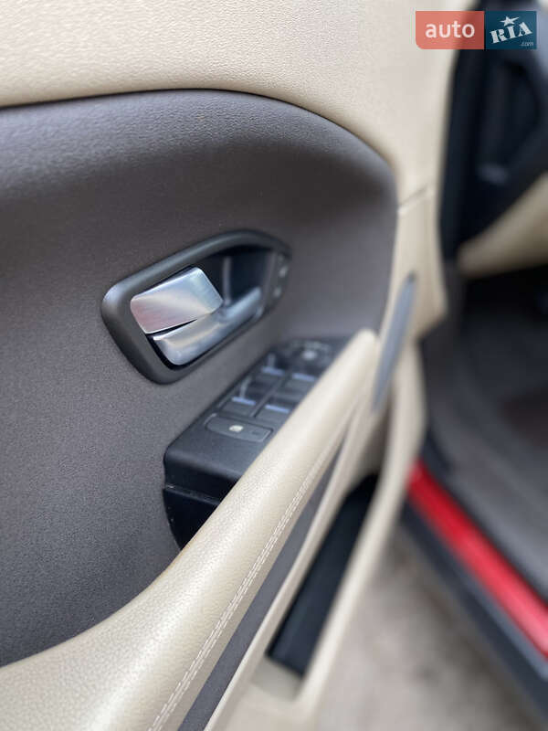 Внедорожник / Кроссовер Land Rover Range Rover Evoque 2016 в Житомире фото 23 Внедорожник / Кроссовер Land Rover Range Rover Evoque 2016 в Житомире