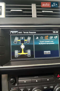Внедорожник / Кроссовер Land Rover Range Rover Evoque 2015 в 