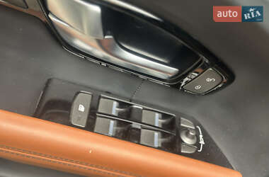Внедорожник / Кроссовер Land Rover Range Rover Evoque 2015 в 