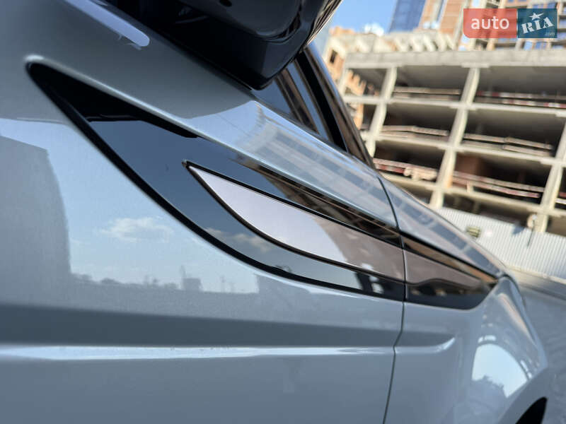 Внедорожник / Кроссовер Land Rover Range Rover Evoque 2020 в Киеве