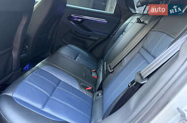 Внедорожник / Кроссовер Land Rover Range Rover Evoque 2020 в 
