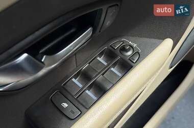 Внедорожник / Кроссовер Land Rover Range Rover Evoque 2015 в 