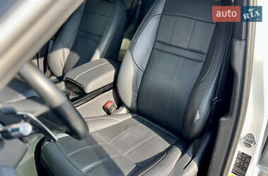 Внедорожник / Кроссовер Land Rover Range Rover Evoque 2022 в 