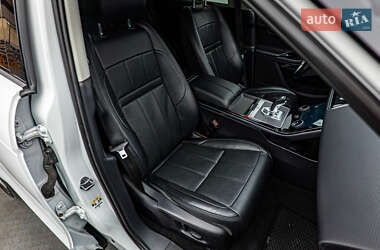 Внедорожник / Кроссовер Land Rover Range Rover Evoque 2019 в 