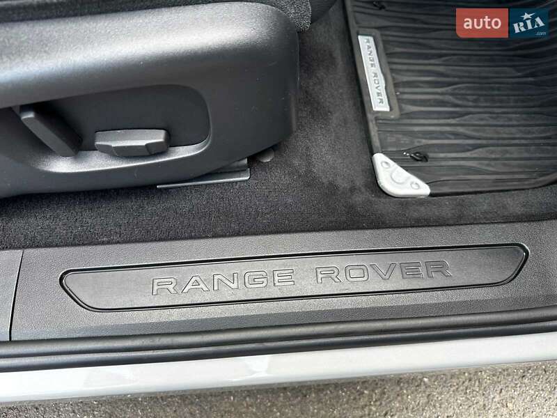 Внедорожник / Кроссовер Land Rover Range Rover Evoque 2019 в Киеве