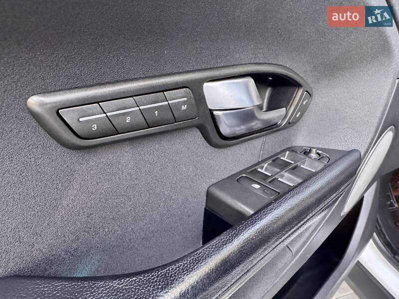 Внедорожник / Кроссовер Land Rover Range Rover Evoque 2011 в Одессе