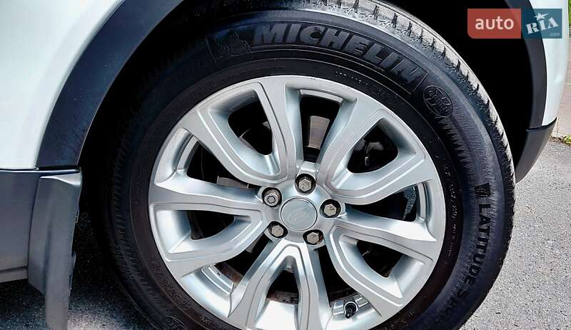 Внедорожник / Кроссовер Land Rover Range Rover Evoque 2015 в Житомире