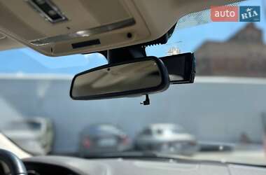 Внедорожник / Кроссовер Land Rover Range Rover Evoque 2014 в 