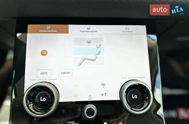 Внедорожник / Кроссовер Land Rover Range Rover Evoque 2022 в 