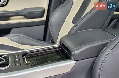 Внедорожник / Кроссовер Land Rover Range Rover Evoque 2013 в 