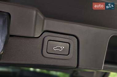 Внедорожник / Кроссовер Land Rover Range Rover Evoque 2013 в 
