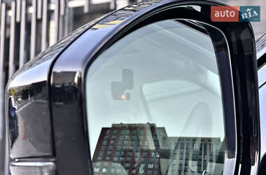 Внедорожник / Кроссовер Land Rover Range Rover Evoque 2024 в 