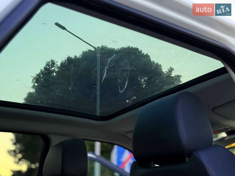 Внедорожник / Кроссовер Land Rover Range Rover Evoque 2015 в Мене фото 17 Внедорожник / Кроссовер Land Rover Range Rover Evoque 2015 в Мене