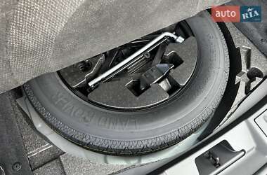Внедорожник / Кроссовер Land Rover Range Rover Evoque 2024 в 