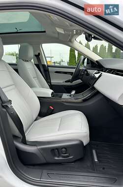 Внедорожник / Кроссовер Land Rover Range Rover Evoque 2024 в 