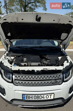Внедорожник / Кроссовер Land Rover Range Rover Evoque 2017 в 