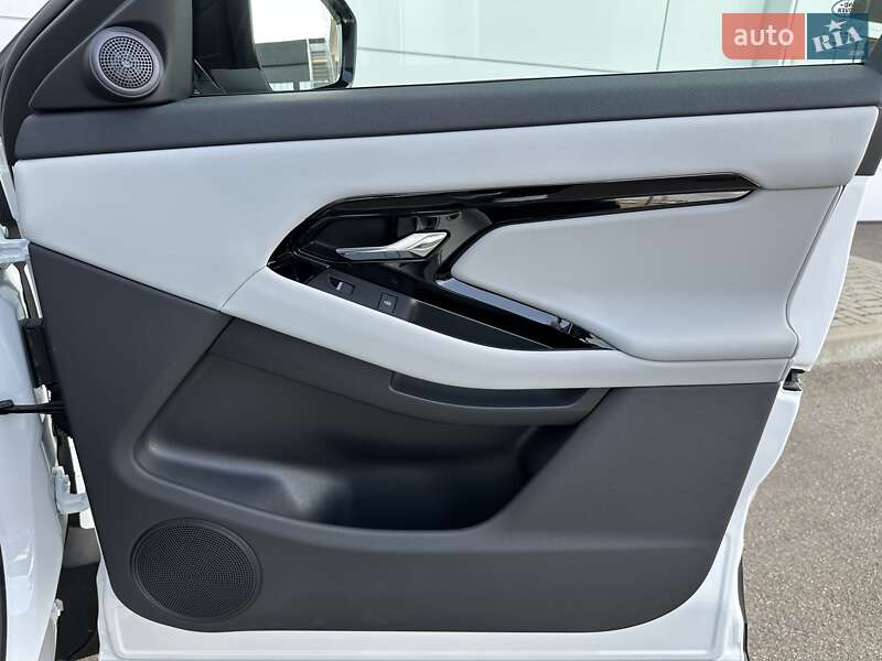 Внедорожник / Кроссовер Land Rover Range Rover Evoque 2024 в Киеве