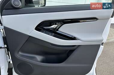 Внедорожник / Кроссовер Land Rover Range Rover Evoque 2024 в 