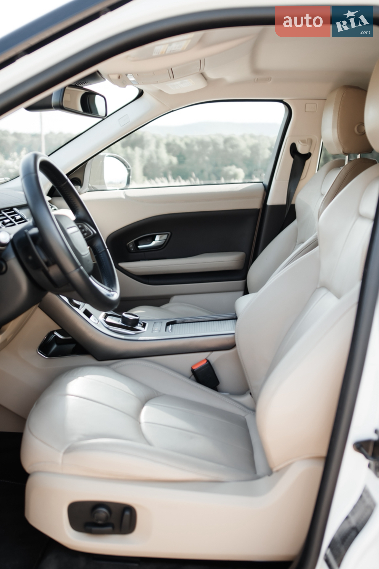 2018 Land Rover Range Rover Evoque - мініатюра 25