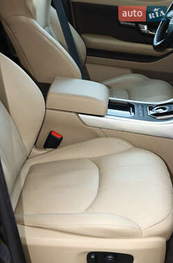 Внедорожник / Кроссовер Land Rover Range Rover Evoque 2015 в 