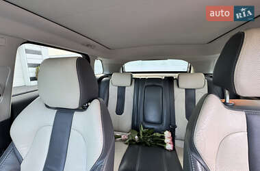 Внедорожник / Кроссовер Land Rover Range Rover Evoque 2013 в 