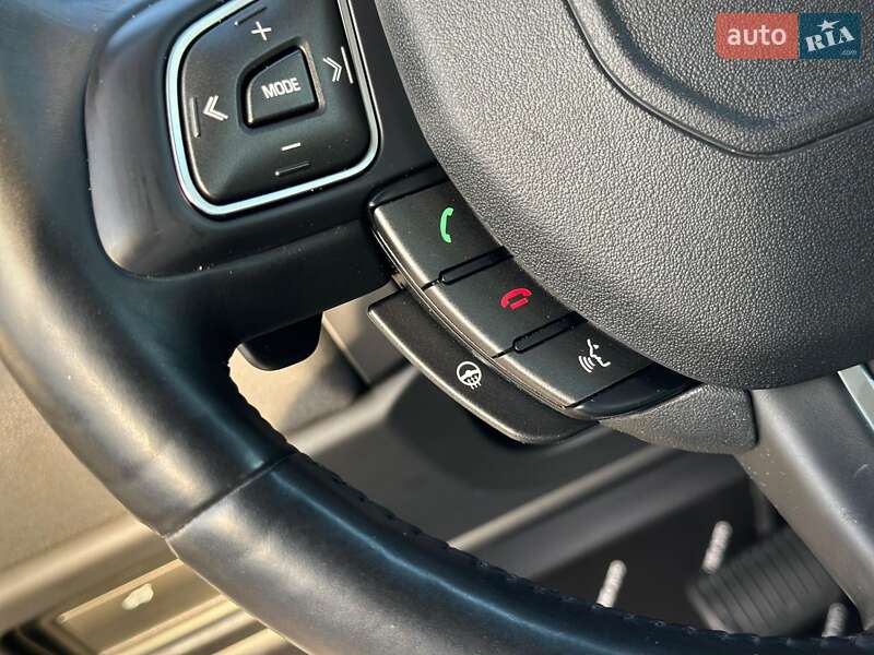 Внедорожник / Кроссовер Land Rover Range Rover Evoque 2012 в Киеве
