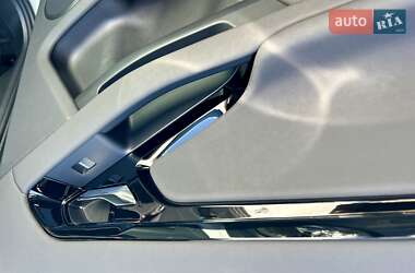 Внедорожник / Кроссовер Land Rover Range Rover Evoque 2024 в 