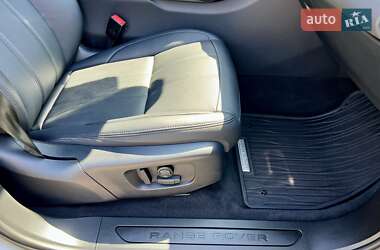 Внедорожник / Кроссовер Land Rover Range Rover Evoque 2024 в 