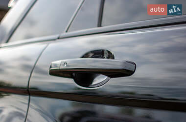Внедорожник / Кроссовер Land Rover Range Rover Evoque 2015 в 