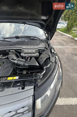 Внедорожник / Кроссовер Land Rover Range Rover Evoque 2015 в 