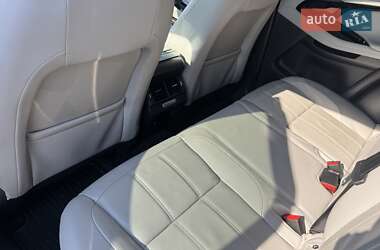 Позашляховик / Кросовер Land Rover Range Rover Evoque 2019 в 
