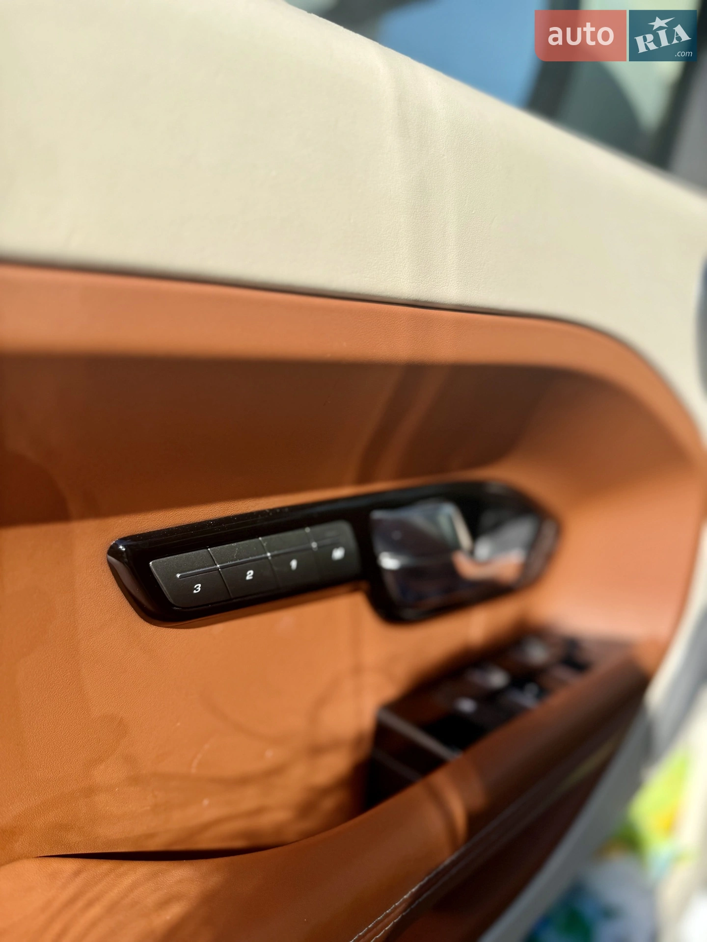 2012 Land Rover Range Rover Evoque - мініатюра 18