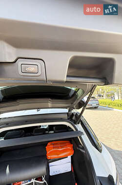 Внедорожник / Кроссовер Land Rover Range Rover Evoque 2015 в 