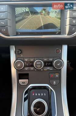 Внедорожник / Кроссовер Land Rover Range Rover Evoque 2015 в 