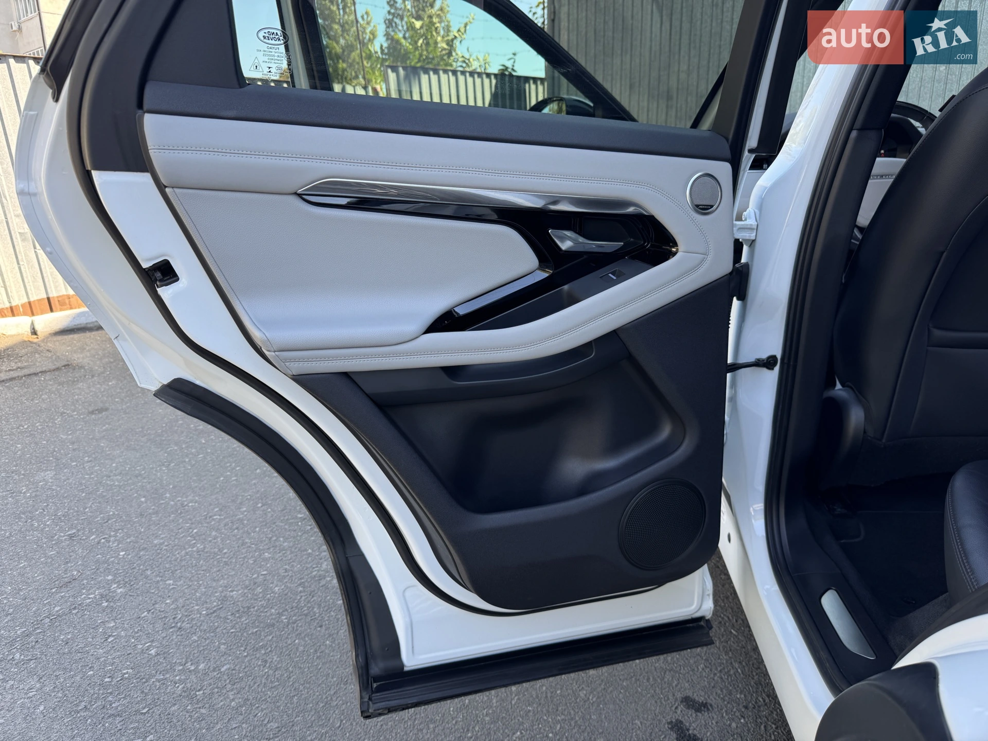 2019 Land Rover Range Rover Evoque - мініатюра 41