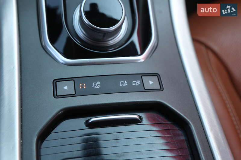 Внедорожник / Кроссовер Land Rover Range Rover Evoque 2014 в Киеве