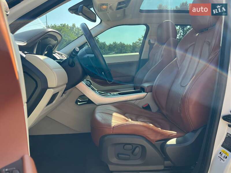 Внедорожник / Кроссовер Land Rover Range Rover Evoque 2013 в Киеве фото 10 Внедорожник / Кроссовер Land Rover Range Rover Evoque 2013 в Киеве
