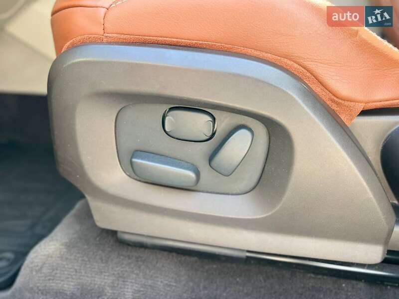 Внедорожник / Кроссовер Land Rover Range Rover Evoque 2013 в Киеве фото 11 Внедорожник / Кроссовер Land Rover Range Rover Evoque 2013 в Киеве