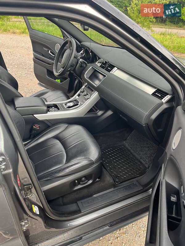 Внедорожник / Кроссовер Land Rover Range Rover Evoque 2017 в Ужгороде