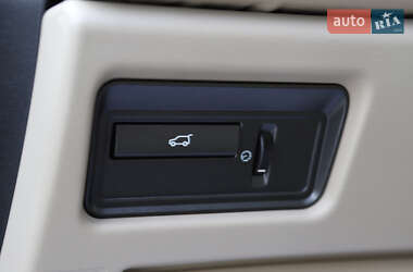 Внедорожник / Кроссовер Land Rover Range Rover Evoque 2014 в 