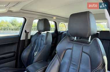 Позашляховик / Кросовер Land Rover Range Rover Evoque 2015 в 