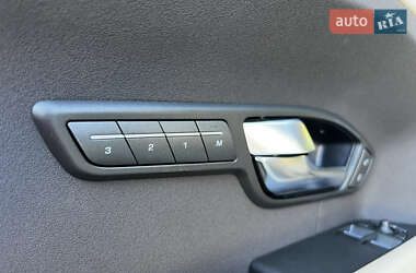 Внедорожник / Кроссовер Land Rover Range Rover Evoque 2012 в 