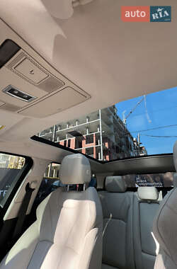 Внедорожник / Кроссовер Land Rover Range Rover Evoque 2015 в 