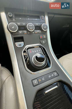 Внедорожник / Кроссовер Land Rover Range Rover Evoque 2015 в 