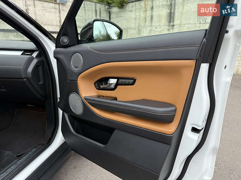 Внедорожник / Кроссовер Land Rover Range Rover Evoque 2015 в Ровно