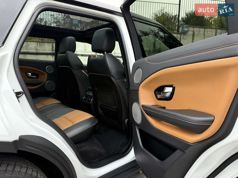 Внедорожник / Кроссовер Land Rover Range Rover Evoque 2015 в Ровно