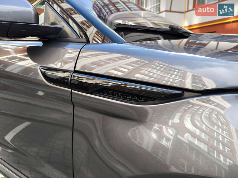 Внедорожник / Кроссовер Land Rover Range Rover Evoque 2015 в Ивано-Франковске