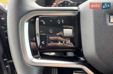 Внедорожник / Кроссовер Land Rover Range Rover Evoque 2023 в 