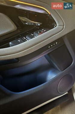 Внедорожник / Кроссовер Land Rover Range Rover Evoque 2023 в 