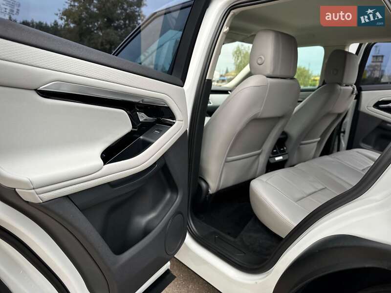 Внедорожник / Кроссовер Land Rover Range Rover Evoque 2019 в Киеве